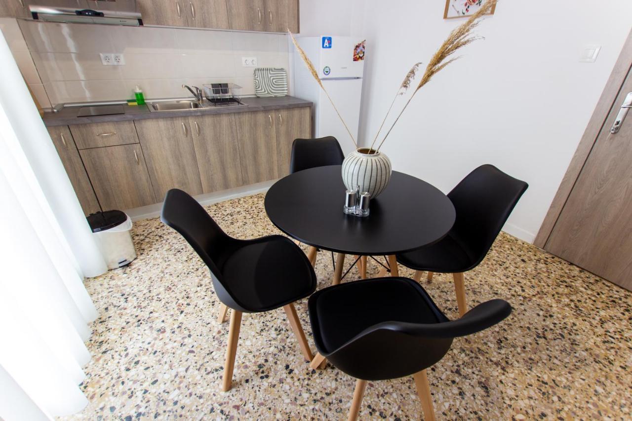 Anassa Apartments Asproválta Eksteriør billede